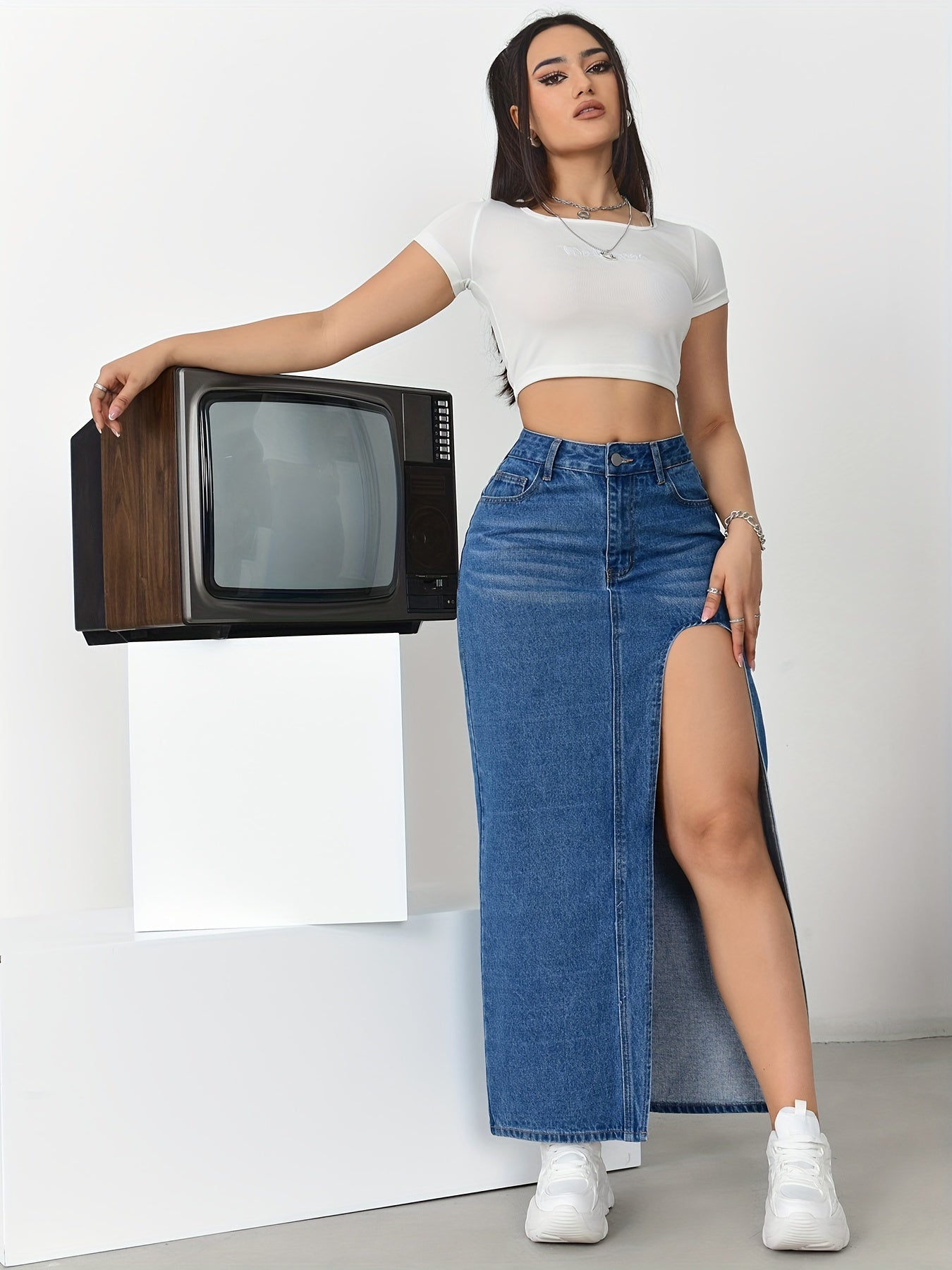 Women's High-Waisted Split Denim Skirt, Sexy Long Plain Maxi Jean Skirt With Side Slit, Vintage Style Fashion, Casual Streetwear - Veloxea