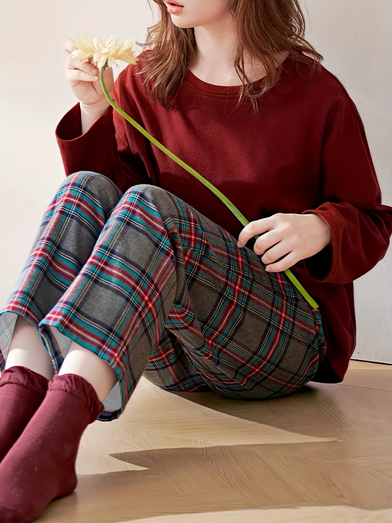 Plaid Print Pajama Set, Long Sleeve Crew Neck Top & Elastic Waistband Plaid Pants, Women's Sleepwear & Loungewear