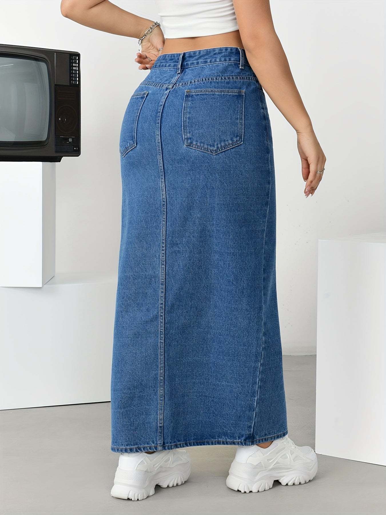 Women's High-Waisted Split Denim Skirt, Sexy Long Plain Maxi Jean Skirt With Side Slit, Vintage Style Fashion, Casual Streetwear - Veloxea