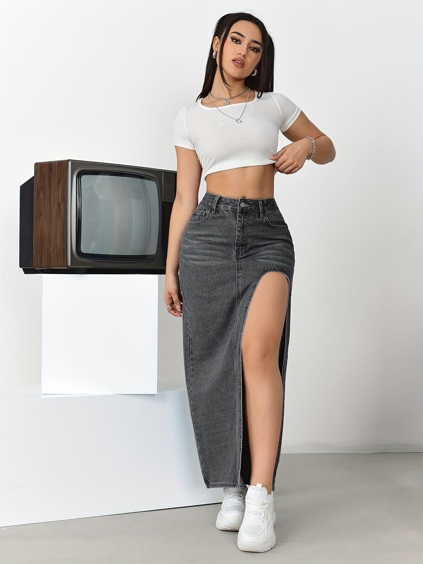 Women's High-Waisted Split Denim Skirt, Sexy Long Plain Maxi Jean Skirt With Side Slit, Vintage Style Fashion, Casual Streetwear - Veloxea